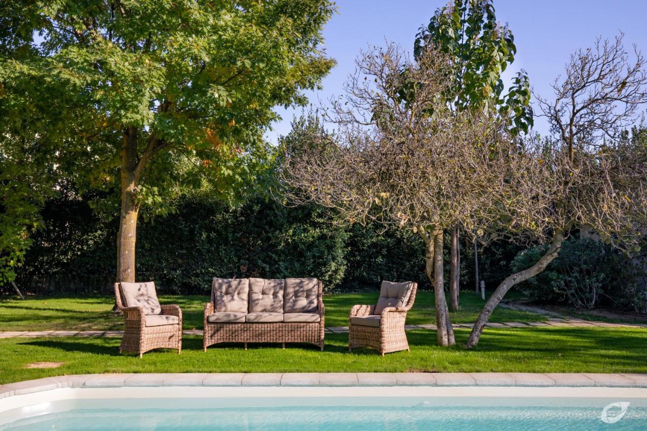 Villa Giardino Lucca Heated Pool, 2 Miles Lucca Capannori Eksteriør bilde